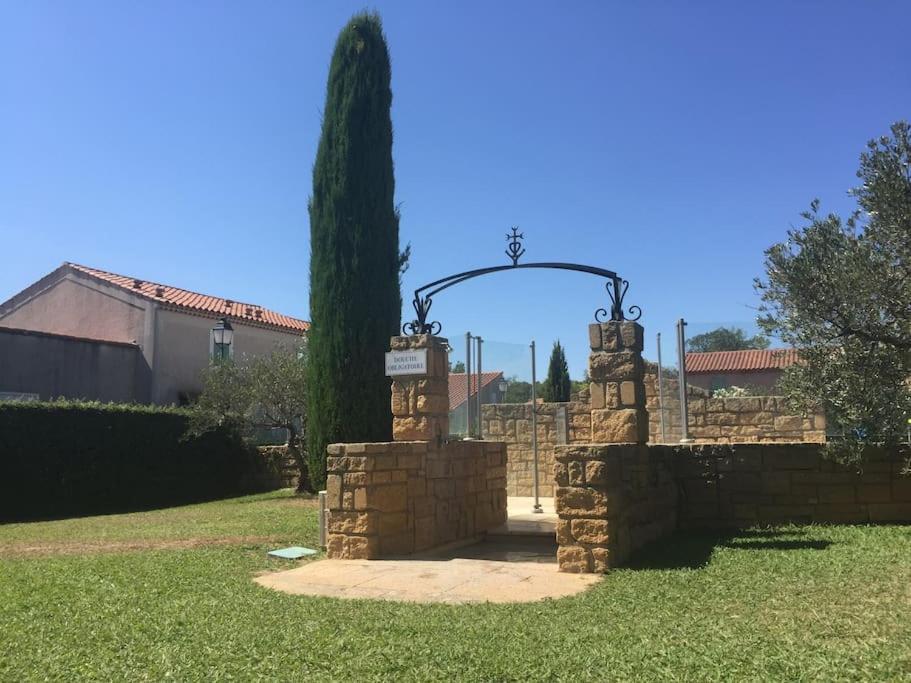 Mazet Provencal Au Coeur Des Alpilles La Reverie モサーヌ・レ・ザルピイユ エクステリア 写真